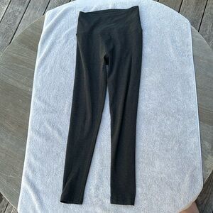 Beyond Yoga: Spacedye Caught in the Midi High Wasted Leggings. Size: Small